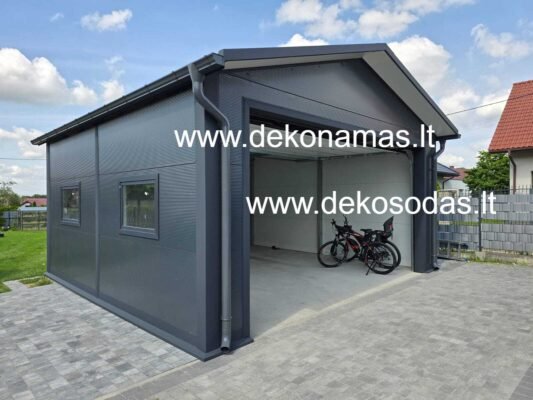 Šiltintas metalinis garažas iš sandwich plokščių, 4x6 m, su segmentiniais vartais