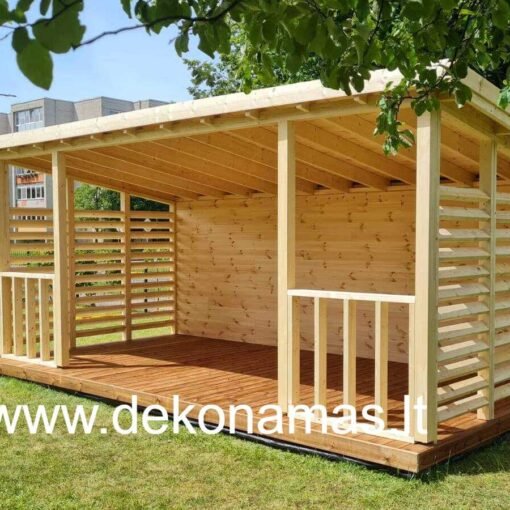 Medinės pavėsinės