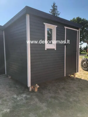 Mediniai sandėliukai, puikiai pritaikyti prekių saugojimui, sukurti iš tvariai gautų medžiagų, derinant estetiką ir praktiškumą.