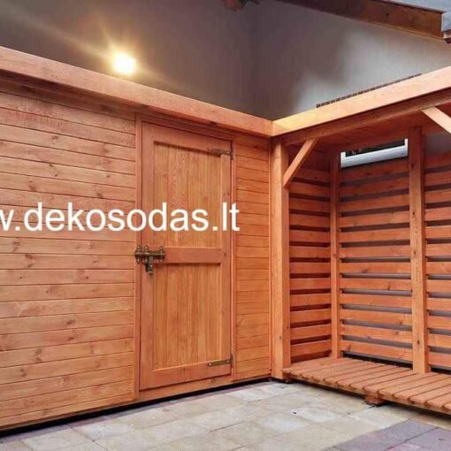 Medinis sandėliukas su malkine, kampinis, atitvaras nuo kaimynų