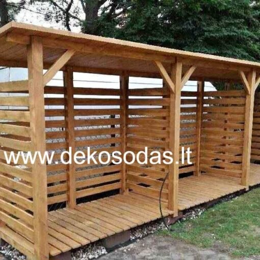 Erdvi medinė malkinė (6 x 1,1 m) su impregnavimu, skirta malkų laikymui, puikiai deranti prie sodo aplinkos