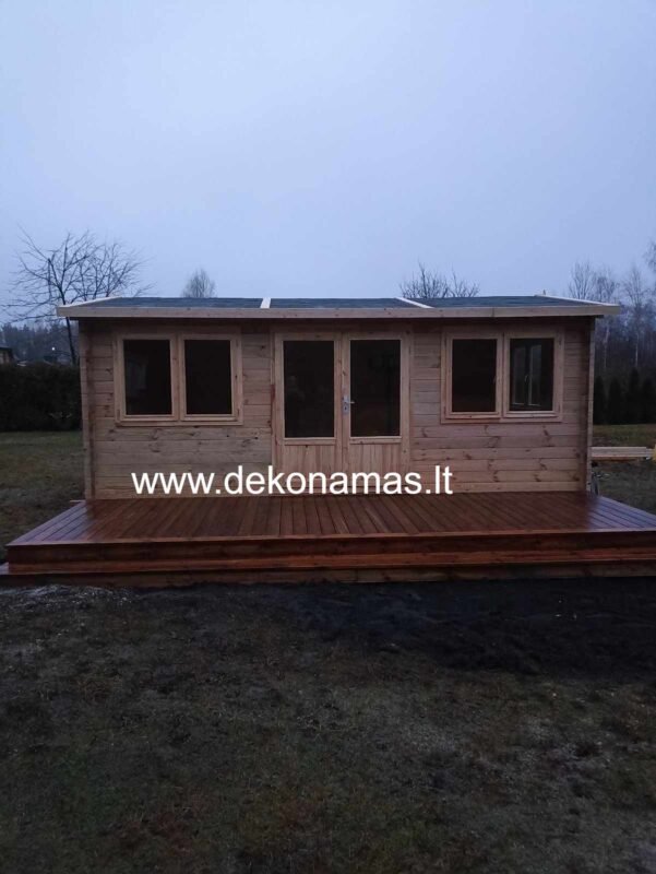 Medinis gyvenamasis namas – ekologiškas, šiltas ir ilgaamžis pasirinkimas su puikia šilumos izoliacija.