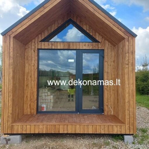 Aplinkai draugiškas Tromse Mini namas su efektyvia energijos sistema