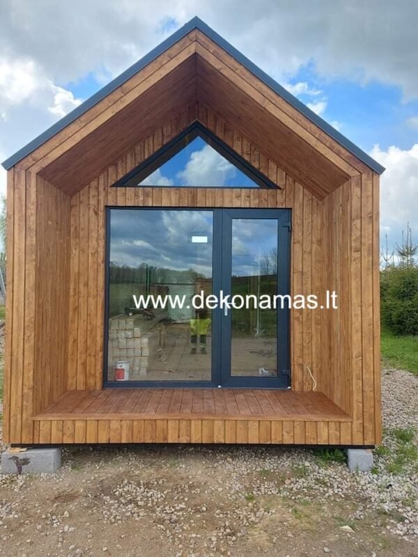 Aplinkai draugiškas Tromse Mini namas su efektyvia energijos sistema