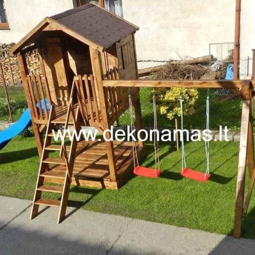 Medinė vaikų žaidimų aikštelė su supynėmis ir čiuožykla, smėlio dėže