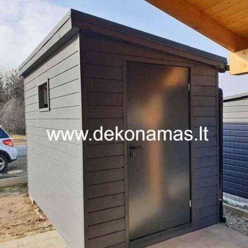 Sodo sandėliukas 1.5x2 m su metalinėmis durimis, surenkamas vietoje.