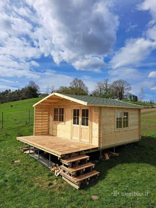 Medinis sodo namelis iš sienojų su montavimo paslauga ir patogiu įrengimu