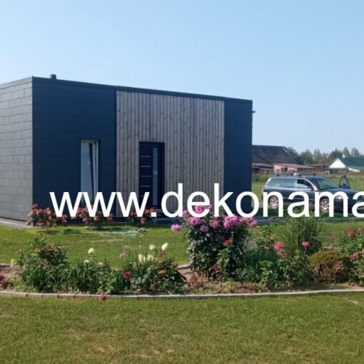 Modernus A++ klasės namas KUBAS su vieno šlaito stogu, 91 m² gyvenamojo ploto, pritaikytas šeimai – energiškai efektyvus ir šiuolaikiškas sprendimas.