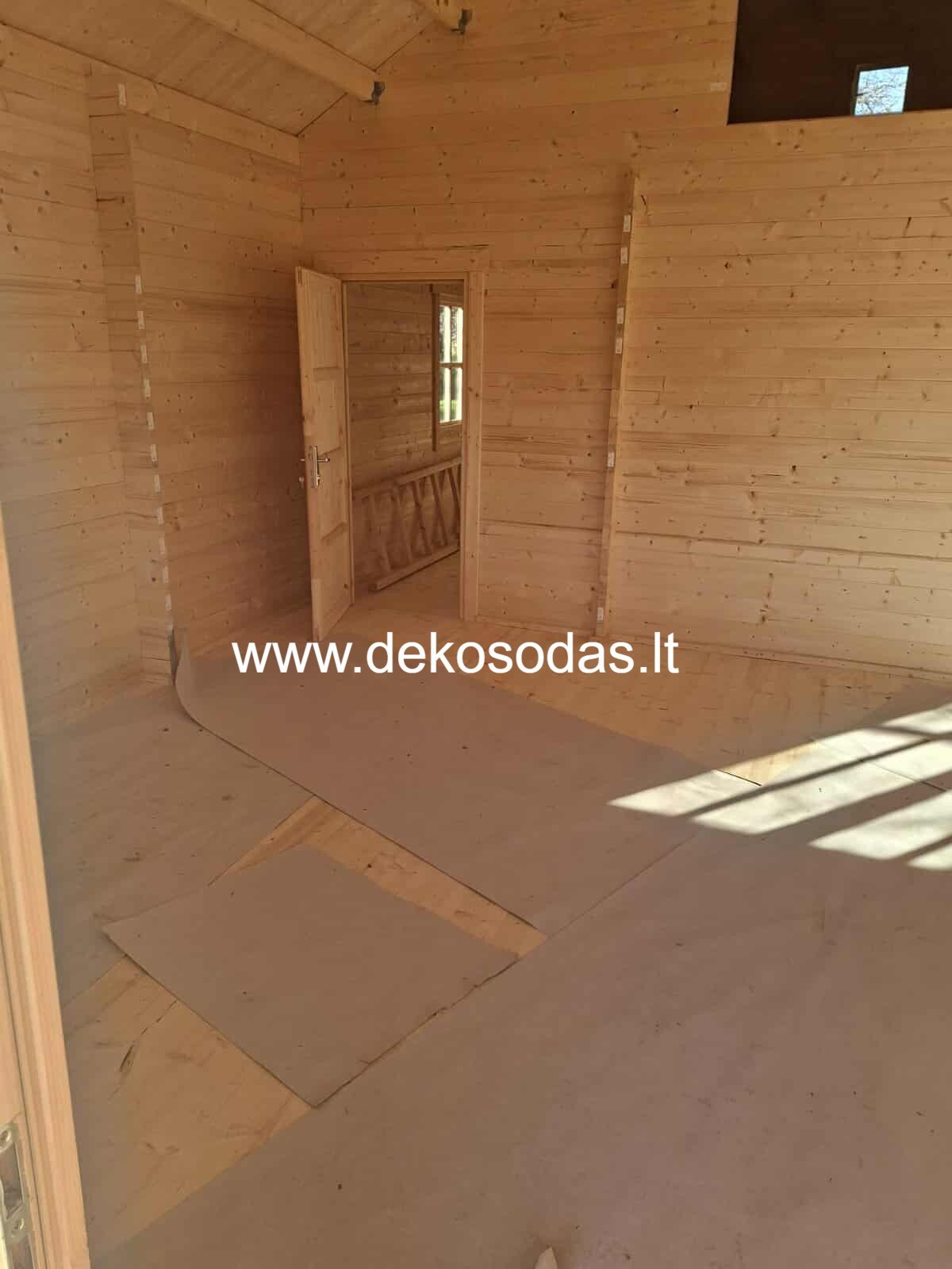 medinis-sodo-namas-6x8-terasa-44mm