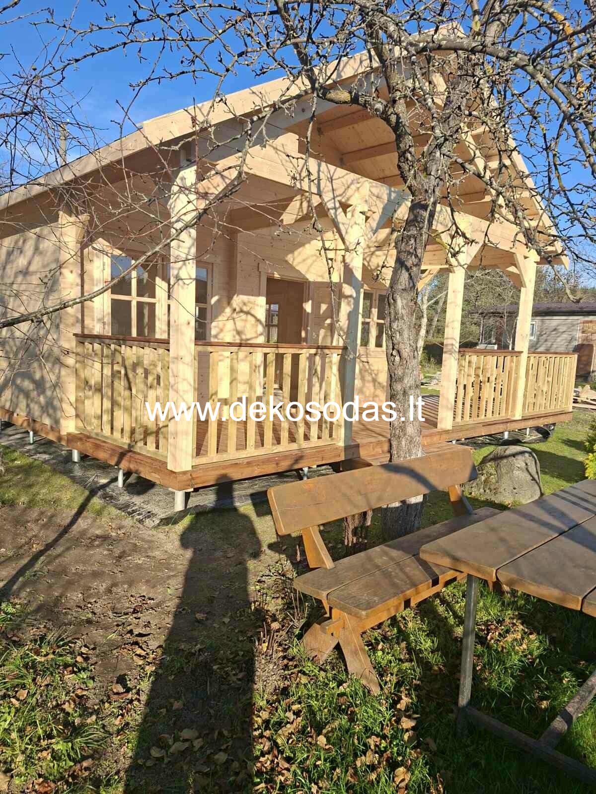 medinis-sodo-namelis-lora-maxi-isore