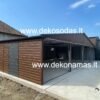 Riešuto medžio imitacijos skardos garažas 12×8 m su keturiais pakeliamais vartais ir langais