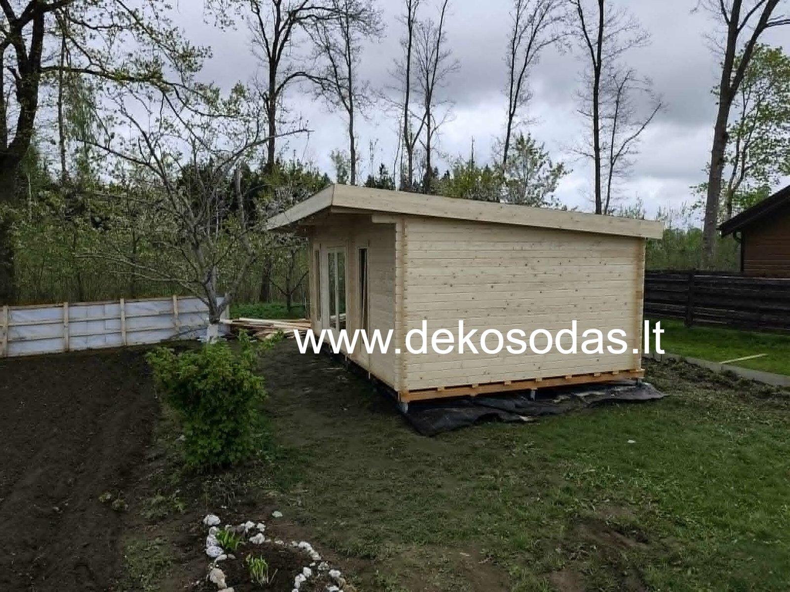 MEDINIS SODO NAMAS „MINDREN“ – 580×390 cm, 40 mm, su dviejomis patalpomis