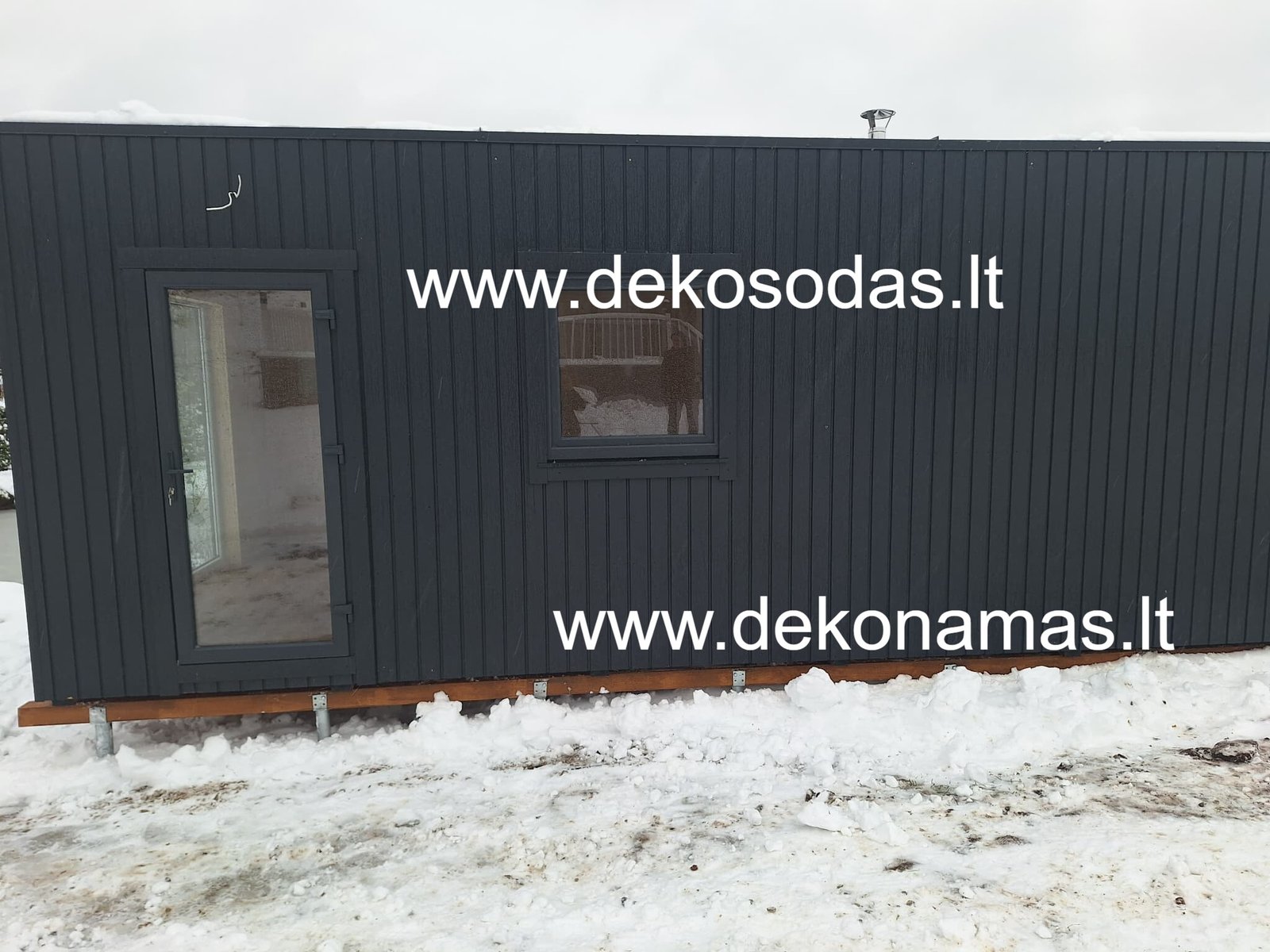 Lauko pirtis 6×3 m su malkine krosnele ir dušu