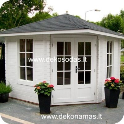 Medinis sodo namelis kaip laisvalaikio ir poilsio erdvė sklype