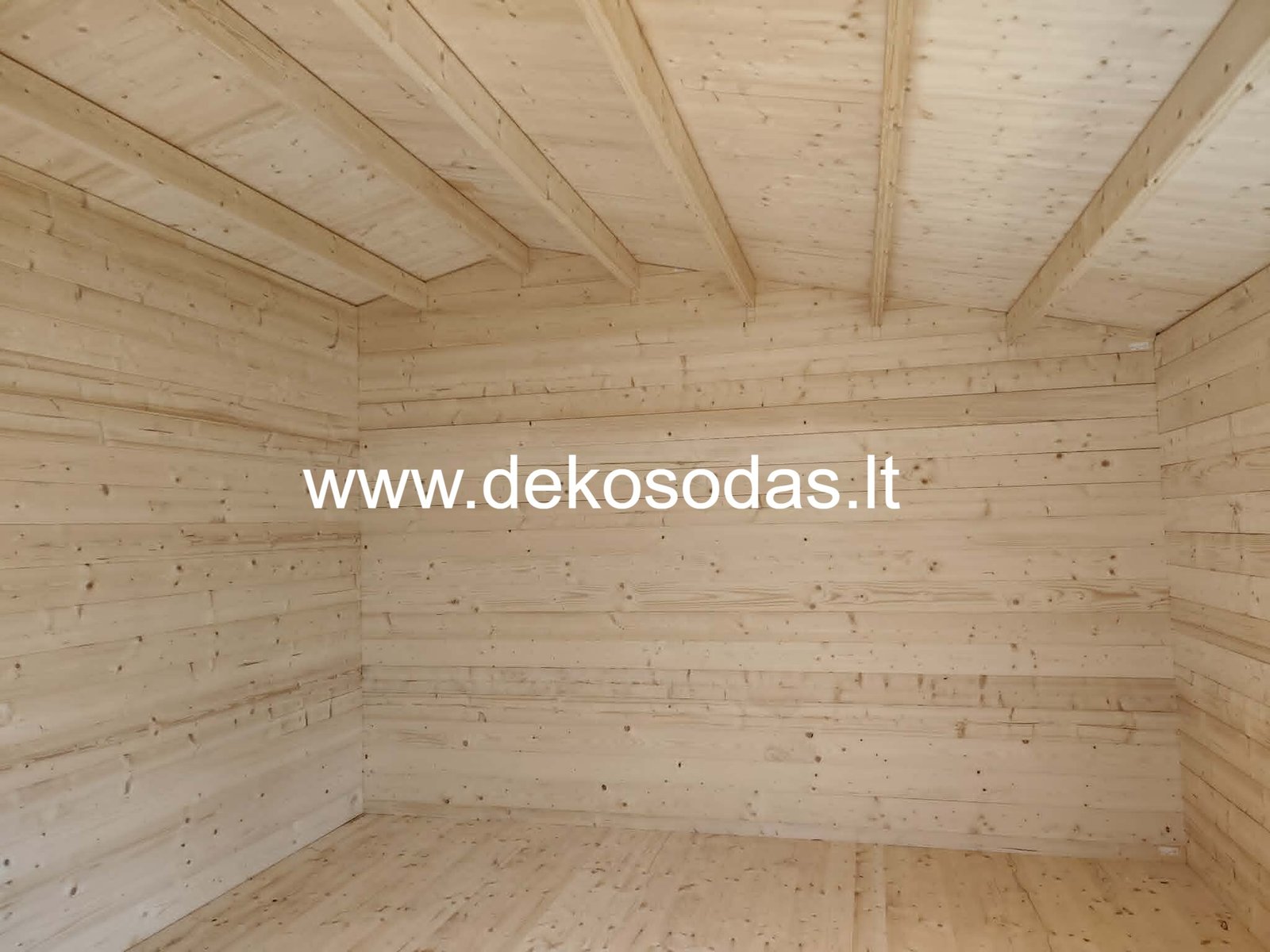 Minero 6x8 m medinis sodo namelis su 6x4 m pastoge ir sandėliuku
